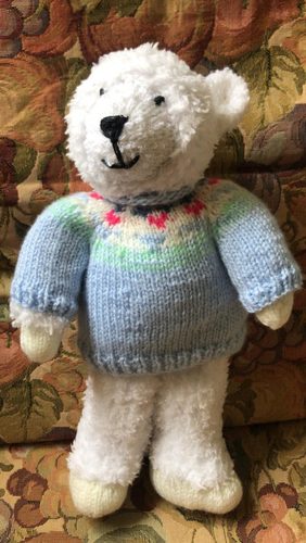 Marie, loveable bear gift, knitted.